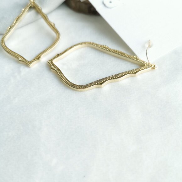 🌟Kendra Scott🌟 Sophee Drop Earrings Gold - Picture 2 of 3
